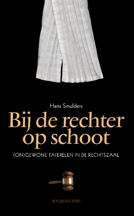 Bij de rechter op schoot